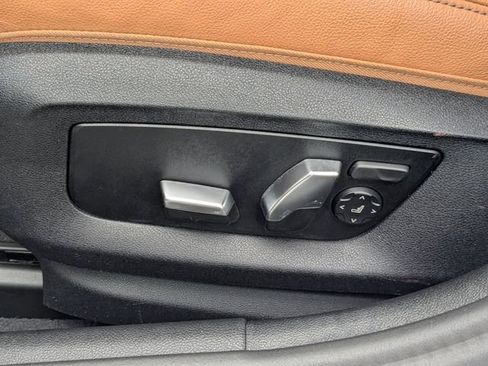 Used 2023 BMW 530i w/ Convenience Package image 20