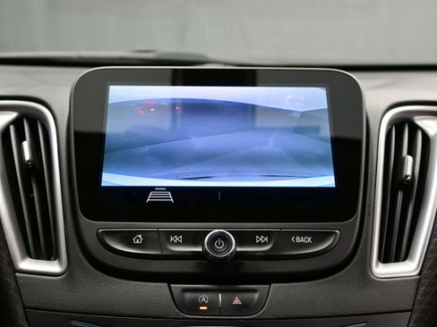 Used 2020 Chevrolet Malibu RS FWD image 18