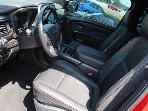 Used 2024 Nissan Titan PRO-4X w/ Off Road Protection Package AWD/4WD image 18