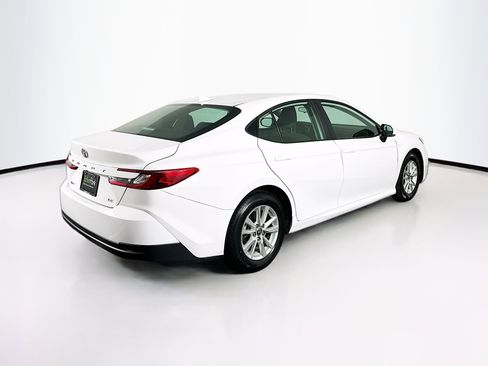 Used 2025 Toyota Camry LE image 9