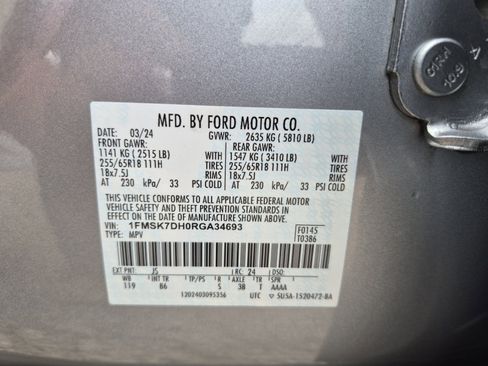 Used 2024 Ford Explorer XLT RWD image 28
