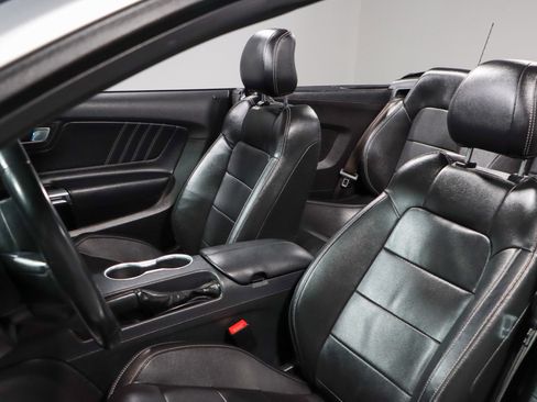 Used 2022 Ford Mustang Premium RWD image 20