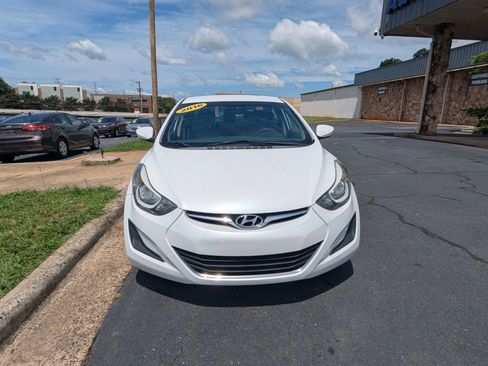 Used 2016 Hyundai Elantra SE FWD image 2