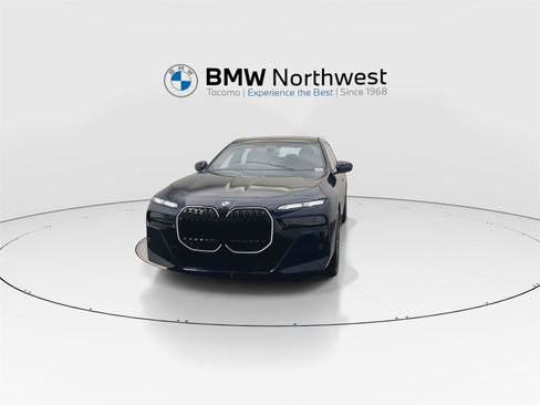 New 2026 BMW 740i xDrive w/ Executive Package image 8