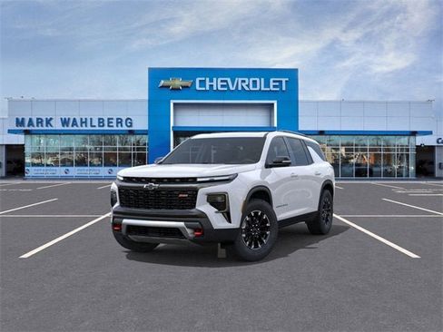 New 2026 Chevrolet Traverse Z71 w/ LPO, Illumination Package image 8