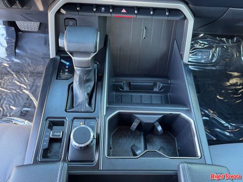 Used 2025 Toyota Tundra SR5 AWD/4WD image 30