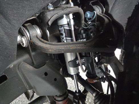 Used 2025 GMC Sierra 2500 Denali w/ Technology Package image 17