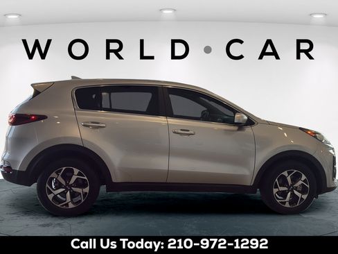 Used 2020 Kia Sportage LX FWD image 15
