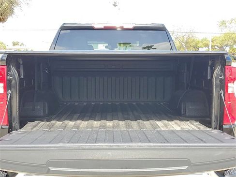 Used 2022 Chevrolet Silverado 1500 LT image 6