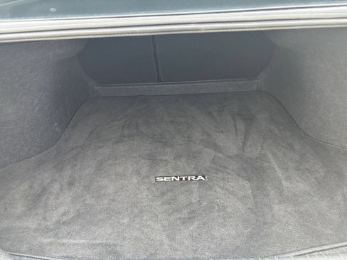 Used 2025 Nissan Sentra SV FWD image 28