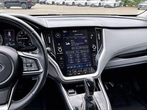 Used 2025 Subaru Outback Premium image 6