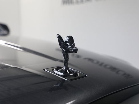 Used 2022 Rolls-Royce Cullinan Black Badge AWD/4WD image 35