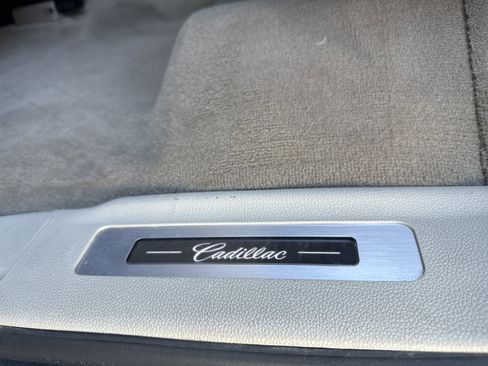 Used 2018 Cadillac Escalade Luxury w/ LPO, Radiant Package image 32