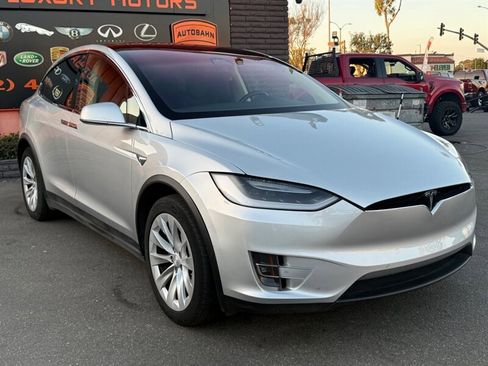 Used 2017 Tesla Model X 90D image 20