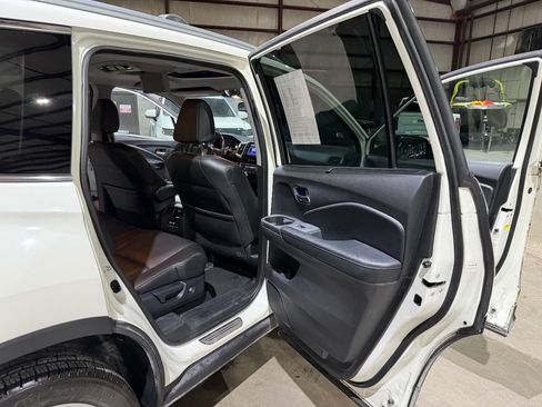 Used 2017 Honda Pilot Touring image 21