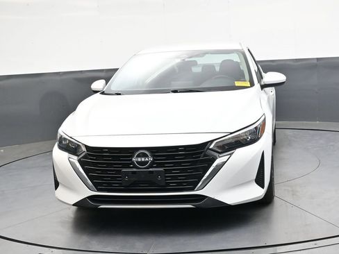 Used 2025 Nissan Sentra SV FWD image 12