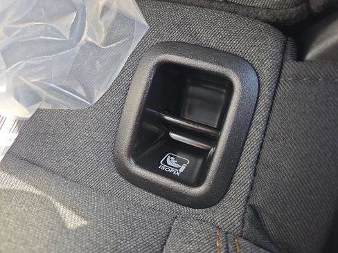 New 2025 Jeep Gladiator Sport image 29