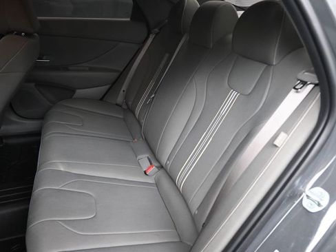 Used 2025 Hyundai Elantra Sport image 23