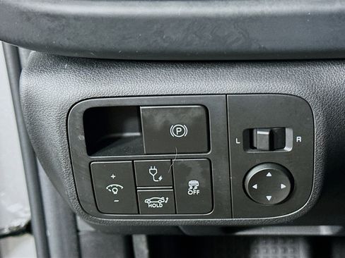 Used 2024 Hyundai Ioniq 6 SE image 17