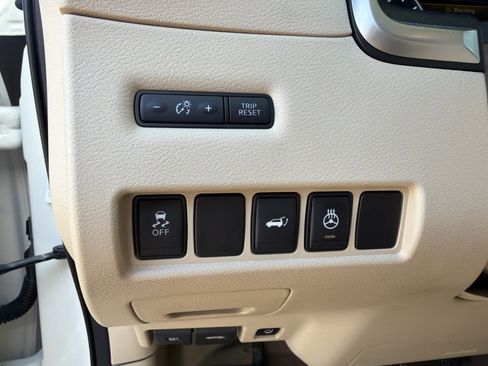 Used 2015 Nissan Murano Platinum w/ Platinum Technology Package image 27