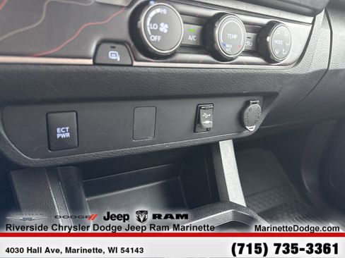 Used 2019 Toyota Tacoma SR w/ SR Convenience Package image 18