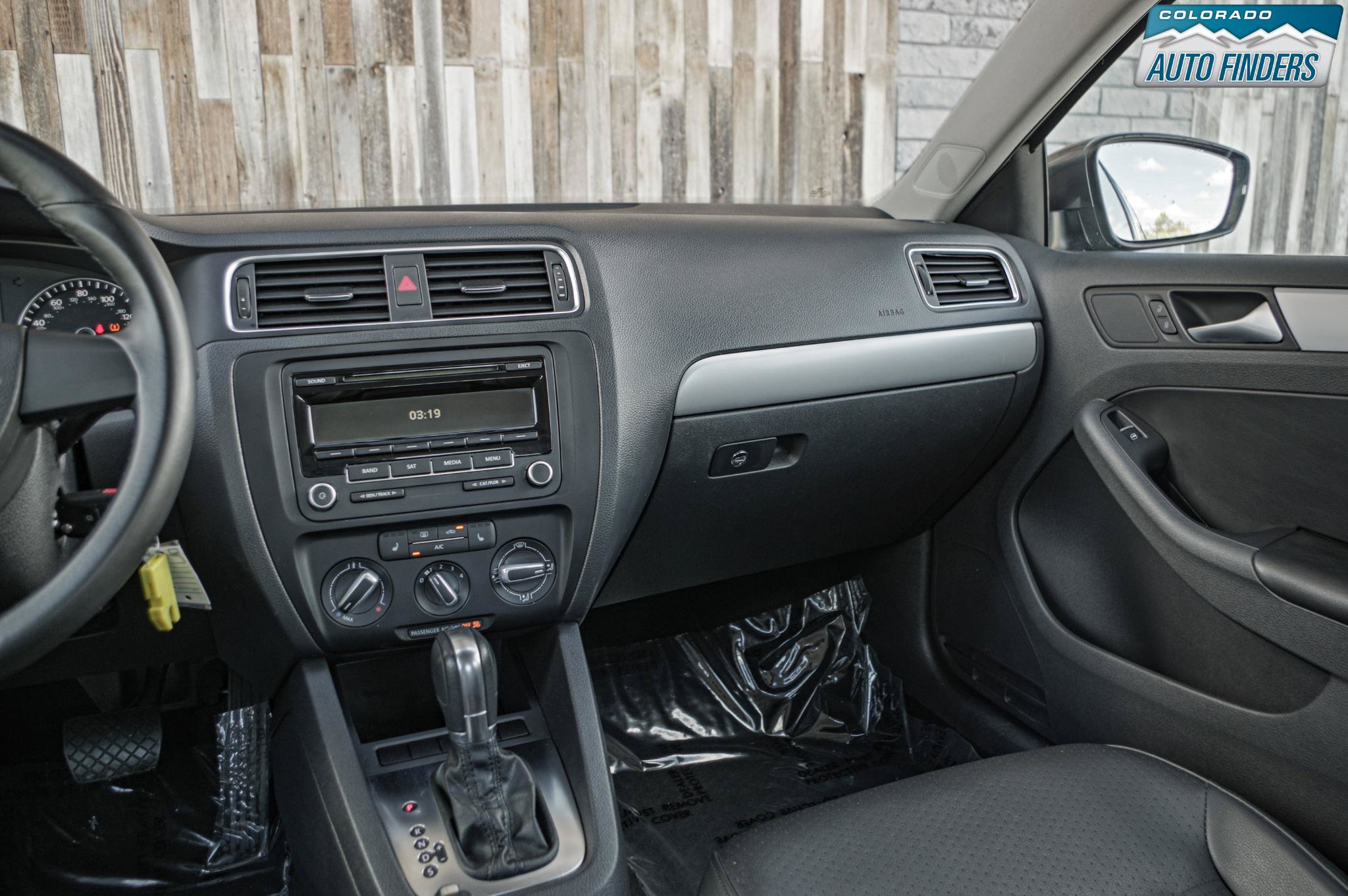 Used 2013 Volkswagen Jetta SE FWD image 17