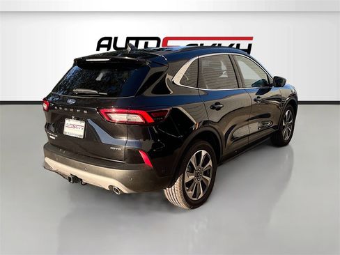 Used 2024 Ford Escape Platinum w/ Premium Technology Package image 7