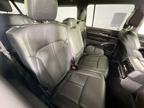 Used 2022 Jeep Wagoneer Series II image 26