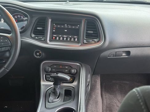 Used 2018 Dodge Challenger SXT RWD image 21