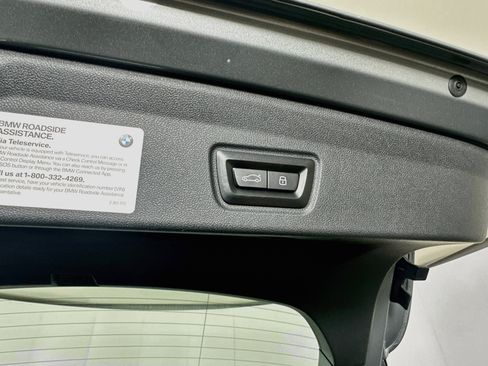 Used 2024 BMW i4 eDrive40 w/ Premium Package RWD image 31
