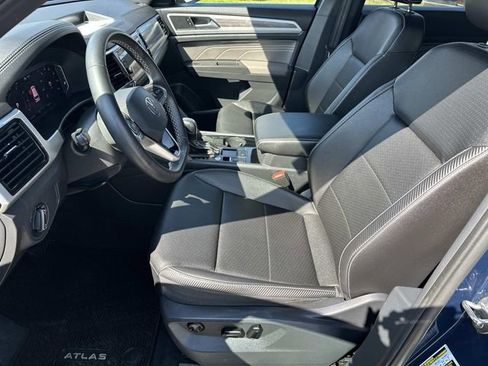 Used 2023 Volkswagen Atlas Cross Sport SE w/ Black Wheel Package FWD image 18