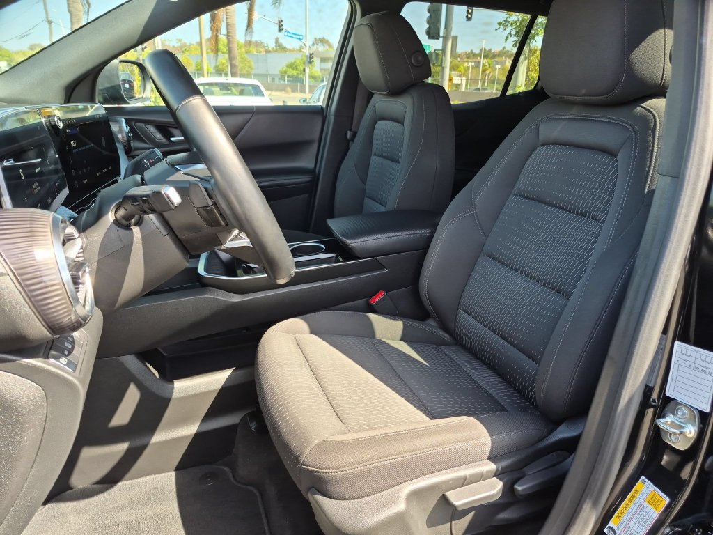 Used 2025 Chevrolet Equinox LT AWD/4WD image 25