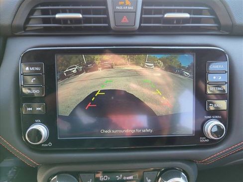 New 2025 Nissan Versa SR w/ Trunk Package image 11