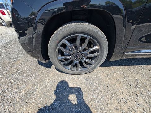 Used 2022 GMC Terrain Denali w/ Black Diamond Edition AWD/4WD image 15