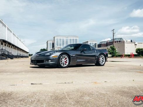 Used 2009 Chevrolet Corvette Z06 w/ Preferred Equipment Group RWD image 58