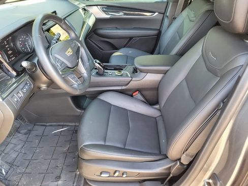 Used 2022 Cadillac XT5 Premium Luxury w/ Technology Package FWD image 21