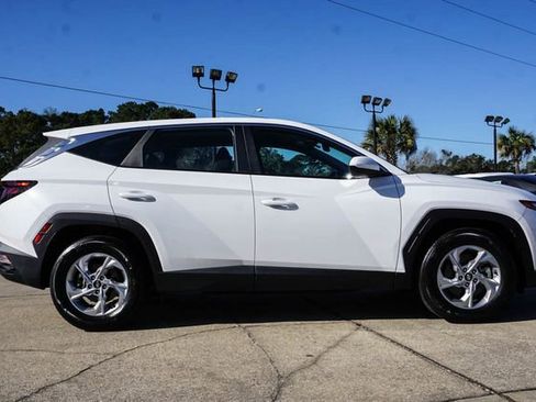 Used 2024 Hyundai Tucson SE image 3
