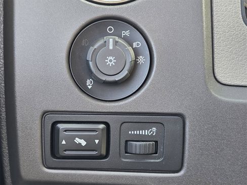 Used 2010 Ford F150 XLT image 18