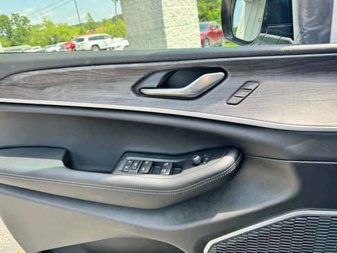 New 2025 Jeep Grand Cherokee Limited w/ Black Appearance Package image 17