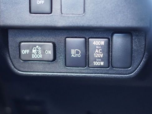 Used 2023 Toyota Tacoma TRD Off-Road image 21