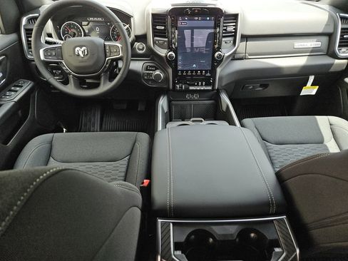 New 2026 RAM 1500 4x4 Crew Cab image 8