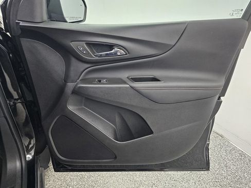 Used 2023 Chevrolet Equinox RS FWD image 20