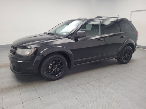 Used 2020 Dodge Journey SE w/ SE Popular Equipment Group FWD image 2