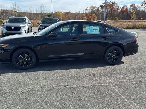 New 2025 Honda Accord SE image 12