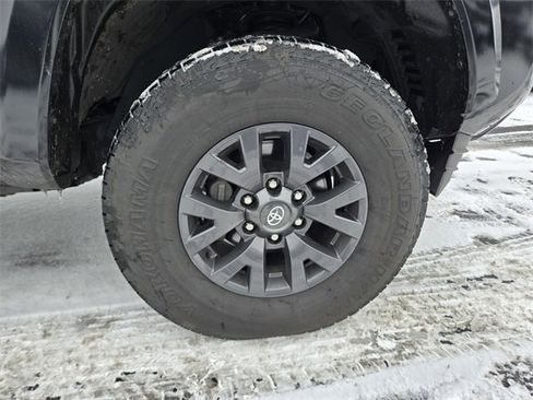 Used 2022 Toyota Tacoma SR5 image 45