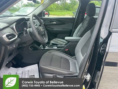 Used 2023 Chevrolet TrailBlazer LS FWD image 17