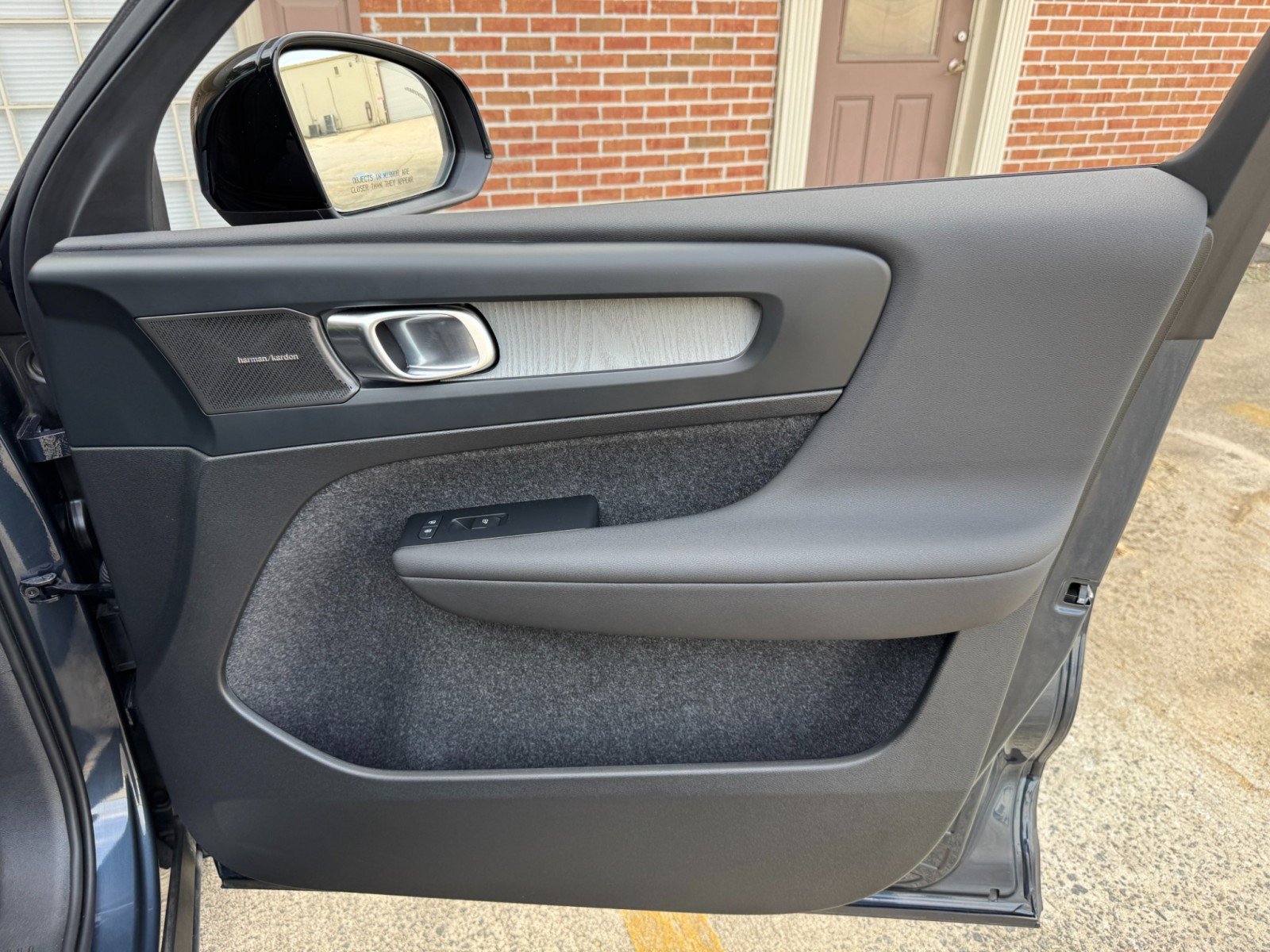 Used 2026 Volvo XC40 B5 Ultra w/ Climate Package AWD/4WD image 46