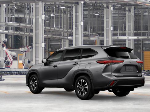 New 2026 Toyota Highlander XLE AWD/4WD image 6