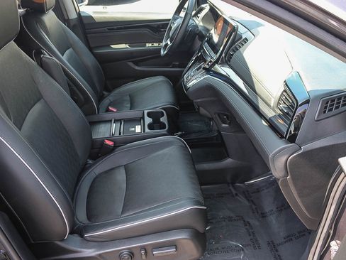 Used 2023 Honda Odyssey Elite image 17