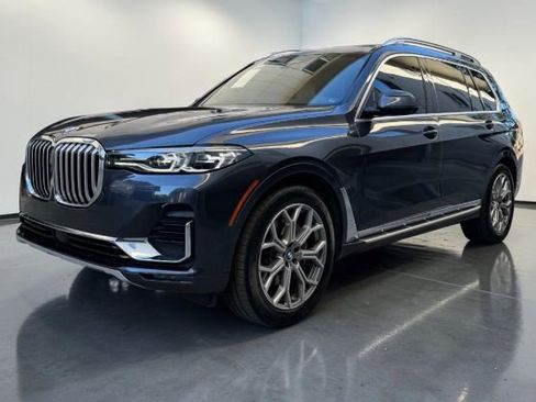 Used 2021 BMW X7 xDrive40i w/ Premium Package image 2